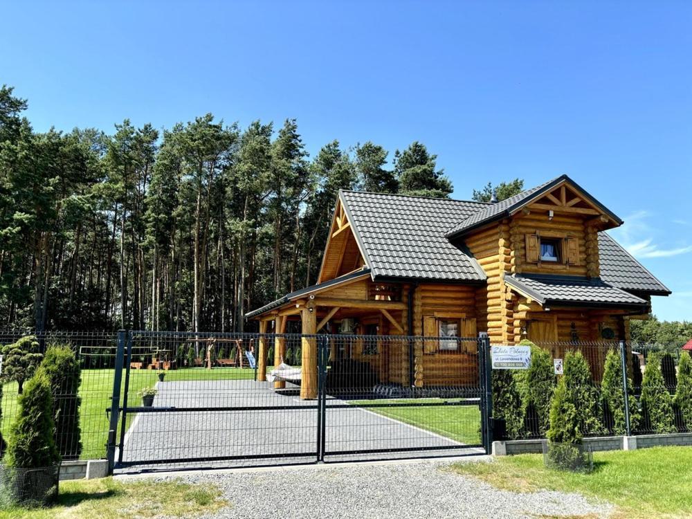 Dom Wakacyjny Zloto Polnocy Na Wylacznosc, Parking, Plac Zabaw, Tarasy Karwienskie Bloto Luaran gambar